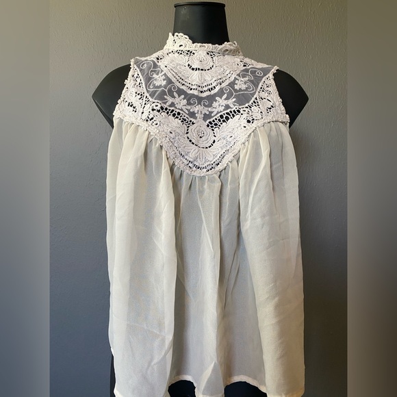 Iris Sheer Cream Lace Women's Blouse Size M - Picture 7 of 8